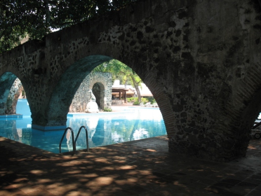 arches over the pool