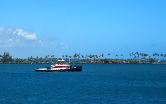 tugboat in Bahia de San Juan