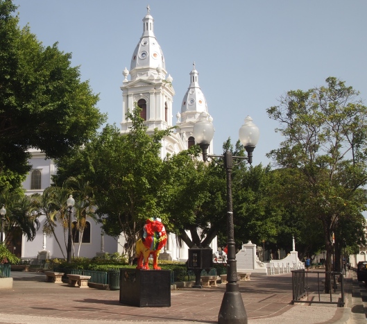 Catedral Nuestra Senora de Guadalupe with painted lion in front